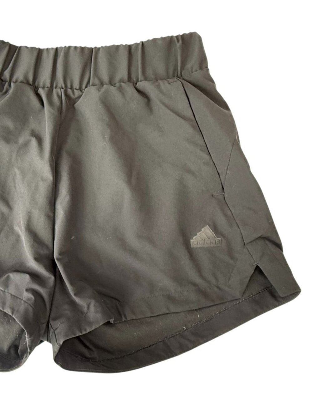 ADIDAS Women's ZNE Shorts Black. Size Medium.  Pockets.  Elastic Waist